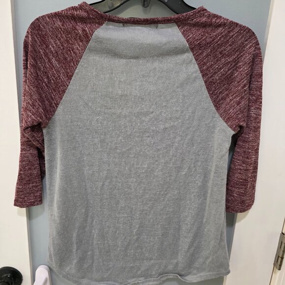 Almost Famous Bunny Graphic Raglan Tee – Women’s Small Grey & Burgundy - Picture 9 of 9